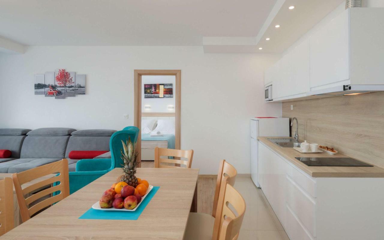 Villa Charlotte Omiš Eksteriør bilde