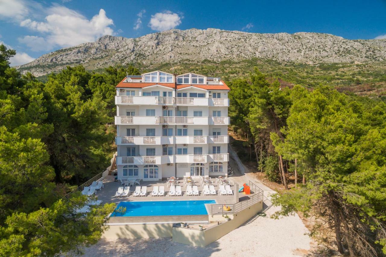 Villa Charlotte Omiš Eksteriør bilde
